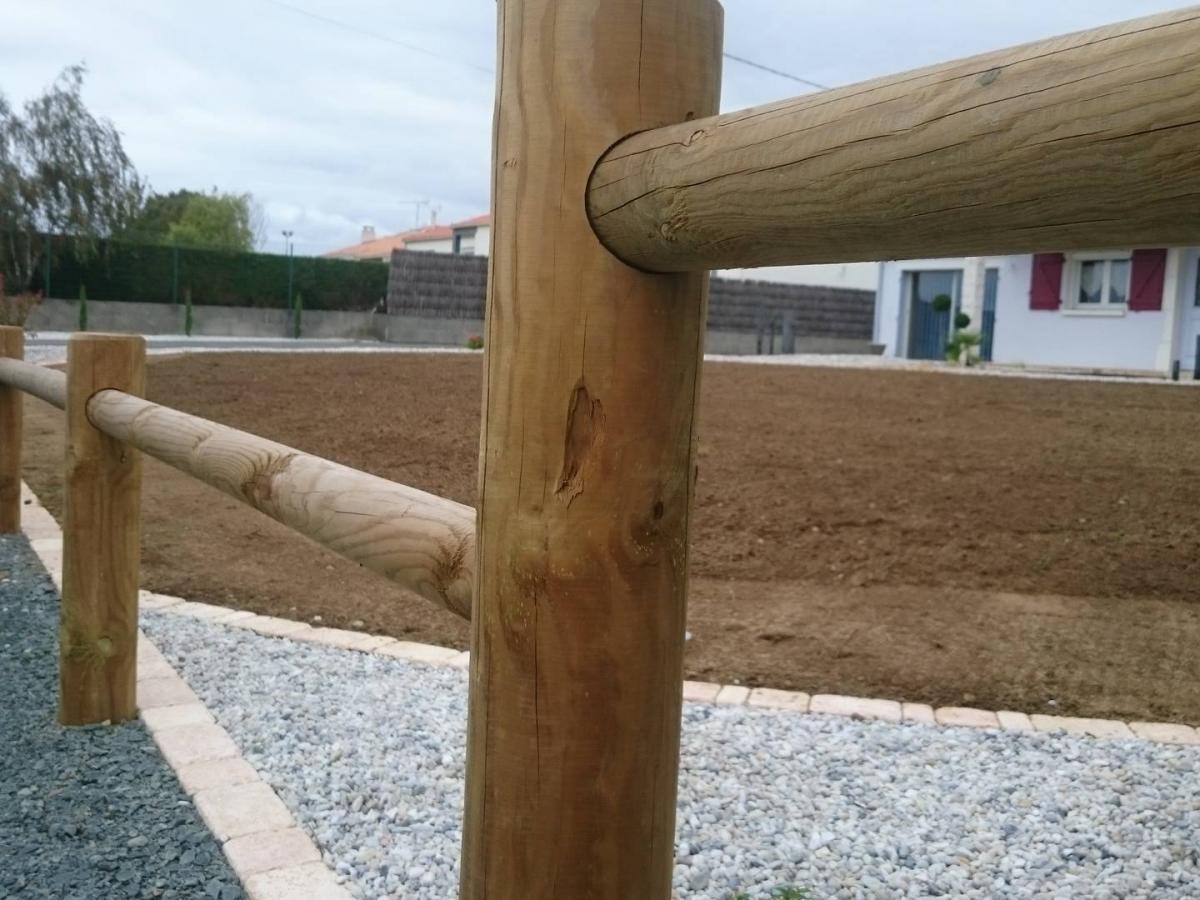 Pose De Clôtures aux Brouzils en Vendée, près de Montaigu